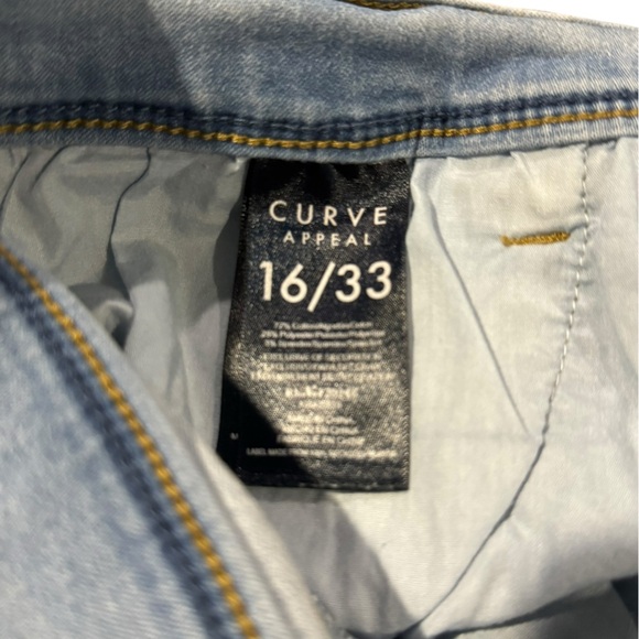 Blue Knee Cropped Jeans with Faded Wash 33/16 soft and stretchy EUC - Picture 5 of 5